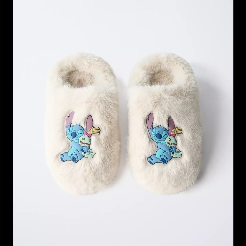 Zara Cream Fuzzy Lilo & Stitch Disney Sleepers